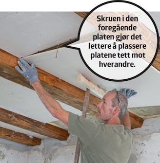 Frilagte tak bjelker: Skjær en plate 7-8 cm bredere Frilagte tak bjelker: Skjær en plate 7-8 cm bredere